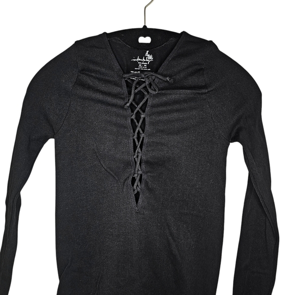 Free People Stretch Ribbed Lace-Up Fitted Tee•Size M/L•NWOT - Picture 5 of 10